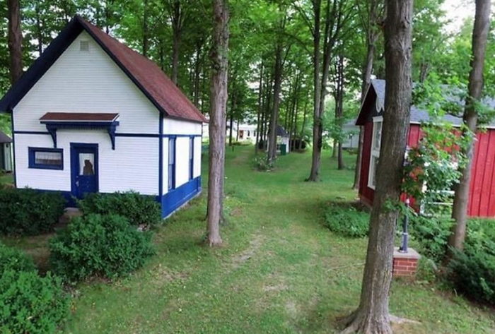 Prestons Antique Gaslight Village - Photo From Land Dot Com (newer photo)